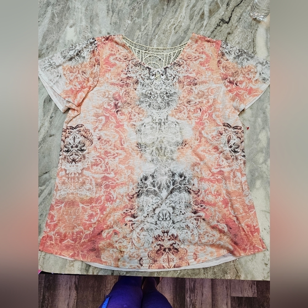 Boho Medallion Print Tee with Lace Back | Peach Gray | Size M/L (see measurement